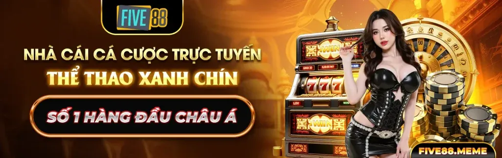 Người chơi đang suy nghĩ chiến thuật tại bàn sòng bạc trực tiếp
